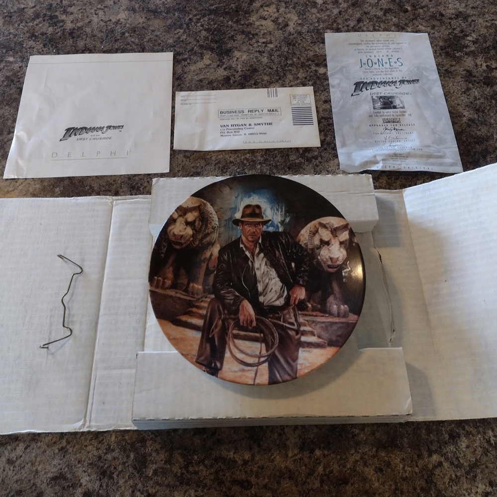 Indiana Jones decorative plate